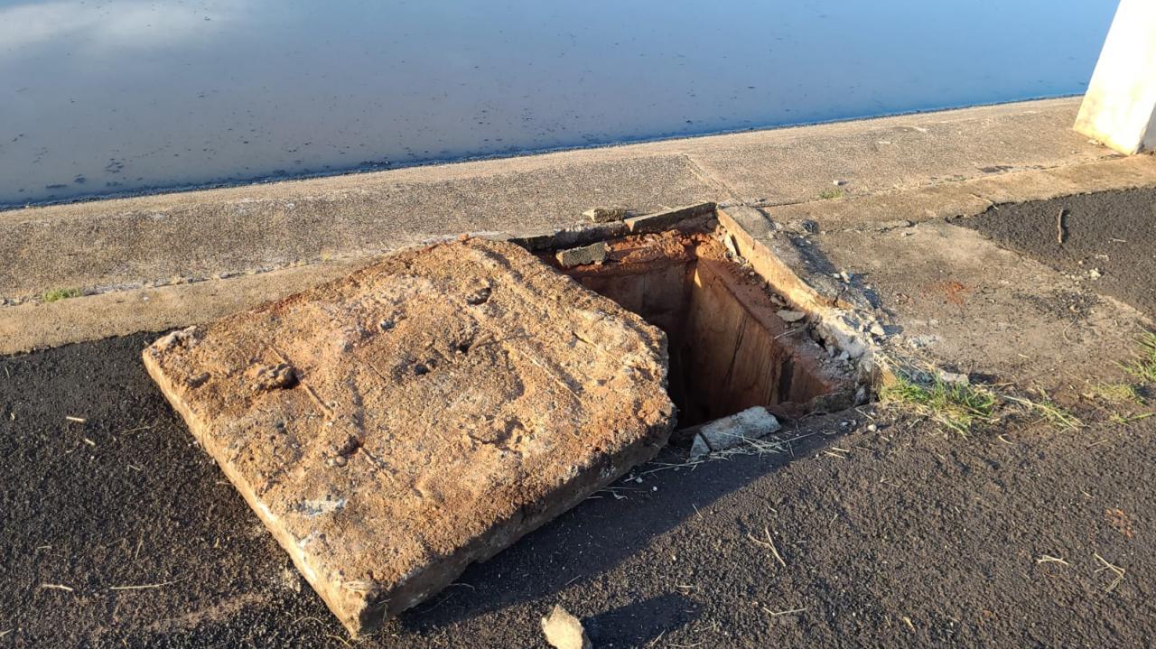 Foto 8 de 13 — Bando armado invade estação do Daae e leva 2 mil metros de fios